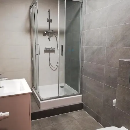 Elegancja Apartment *